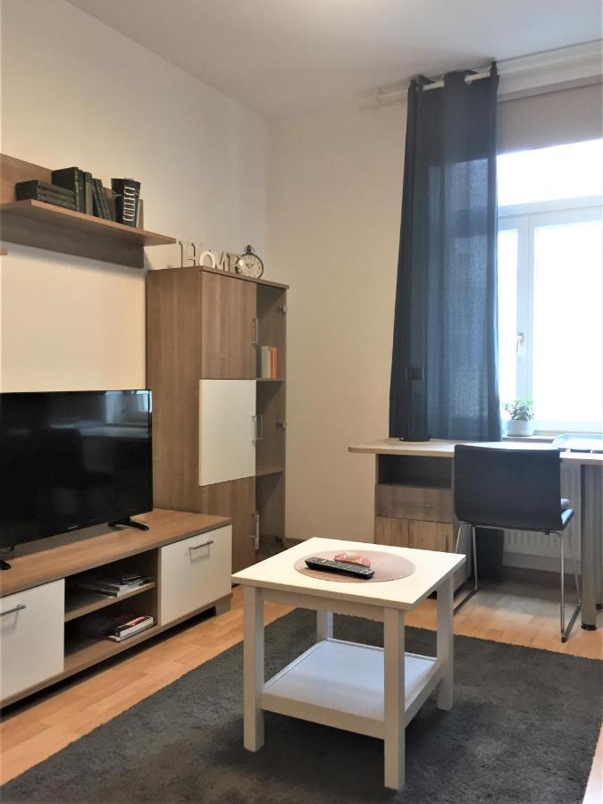 Ferienwohnung Leutzsch am Leipziger Auenwald Exterior foto