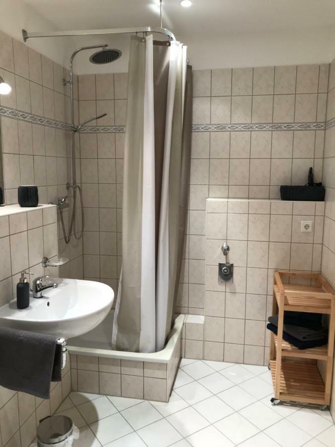 Ferienwohnung Leutzsch am Leipziger Auenwald Exterior foto